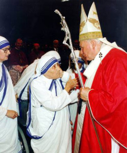 Nënë-Tereza-dhe-Papa-Gjon-Pali-II